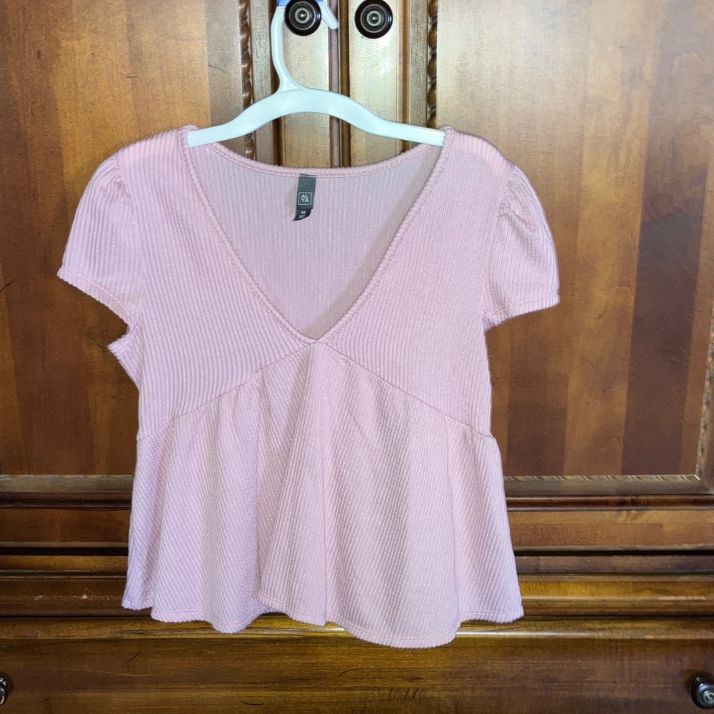 Francesca’s Alya ballet pink short sleeved peplum blouse, medium